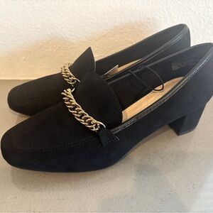 NWT Liz Claiborne Suede heel